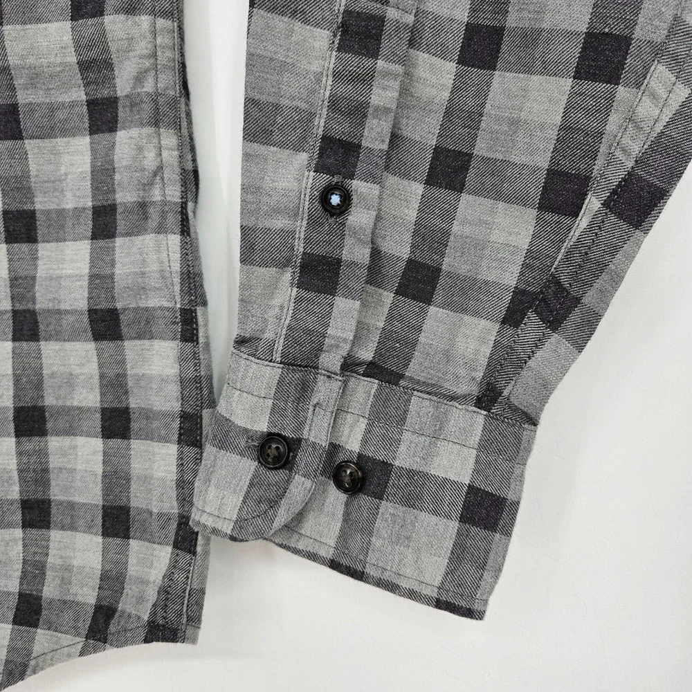 Banana Republic Shirt Mens Medium Button Up‎ Luxe Flannel Plaid Long Sleeve